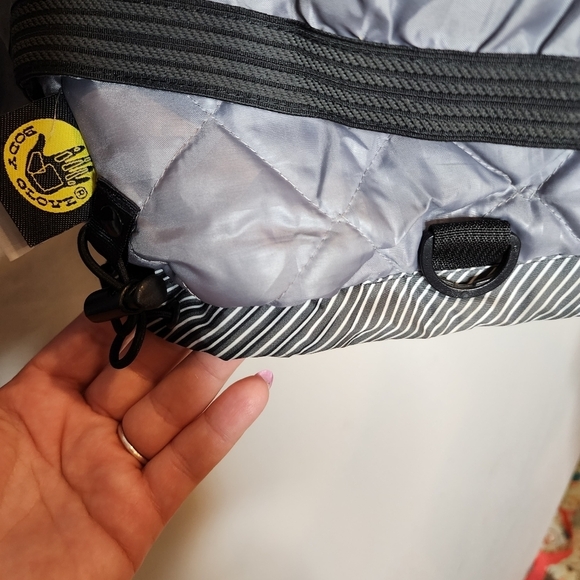 Body Glove Grey Stripe snow ski coat.  Boys size 14.. - Picture 12 of 16